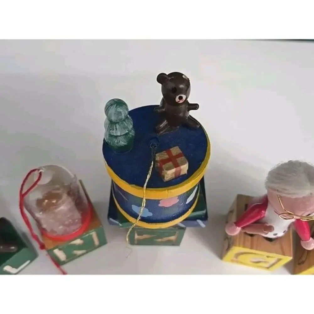 Vintage 1970s Wooden Christmas Ornaments 5 Piece Lot - Handmade‎ Holiday Magic!
